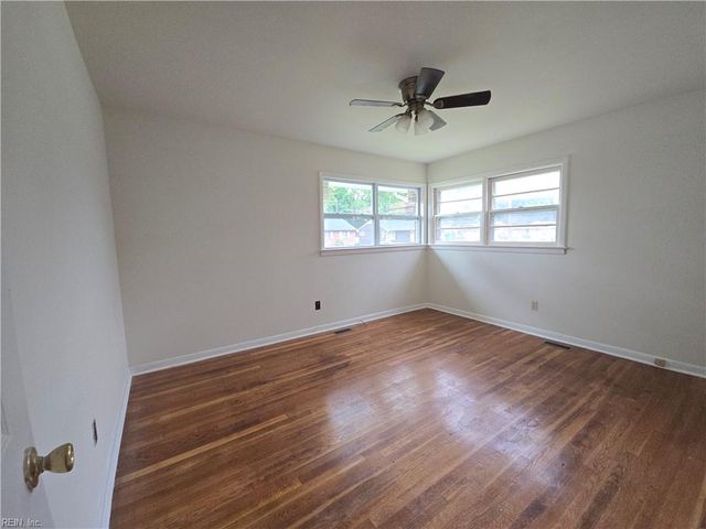 100 Prince James DR, Hampton, VA 23669