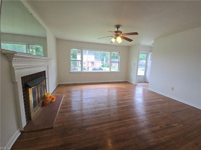 100 Prince James DR, Hampton, VA 23669