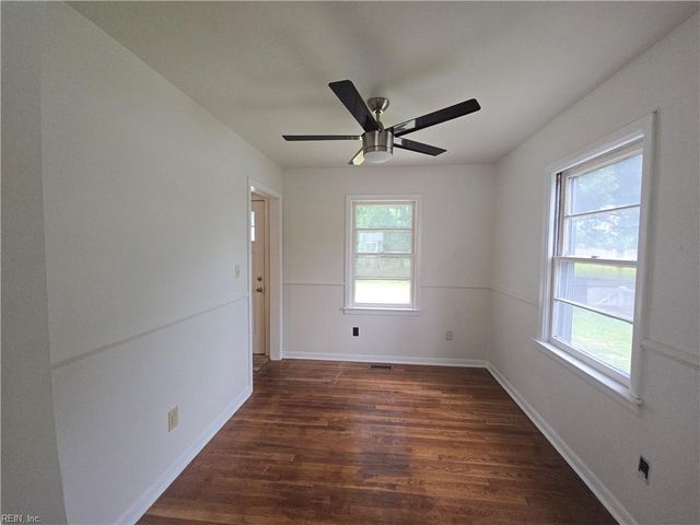 100 Prince James DR, Hampton, VA 23669