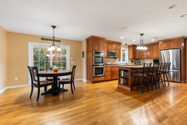 46 Still Water Heights, West Boylston, MA 01583