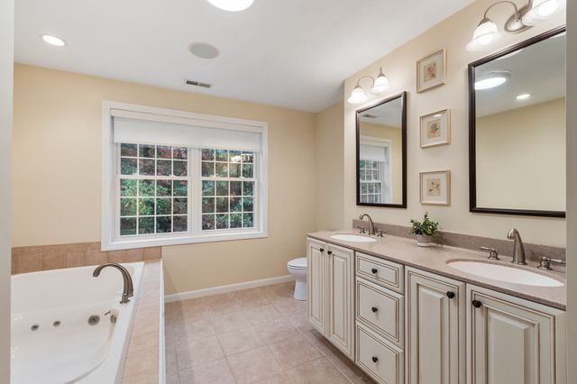 46 Still Water Heights, West Boylston, MA 01583