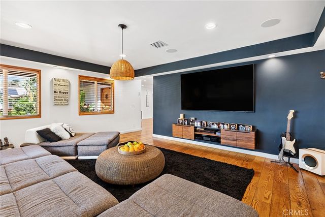 7454 Sausalito Avenue, West Hills, CA 91307