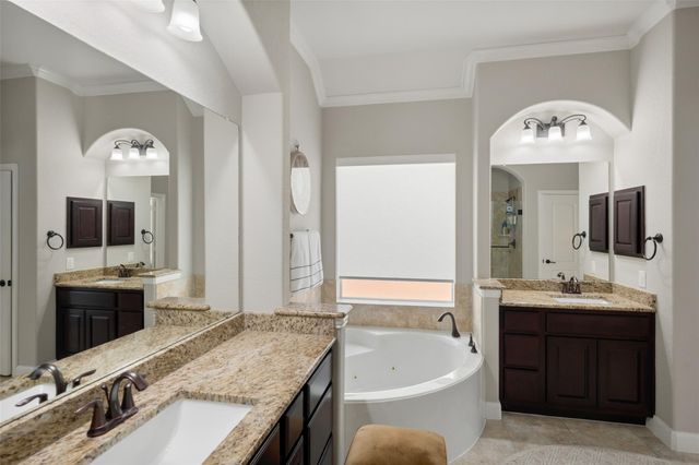 127 E Canyon Wren Circle, Spring, TX 77389