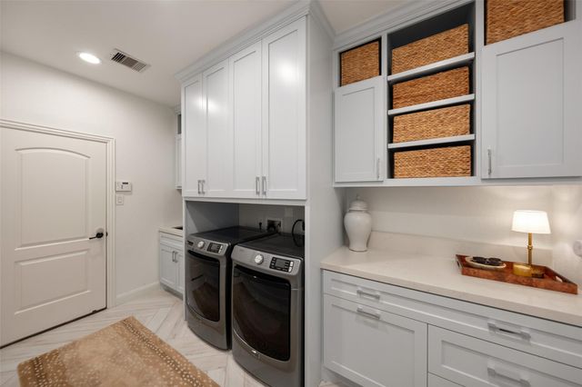 127 E Canyon Wren Circle, Spring, TX 77389