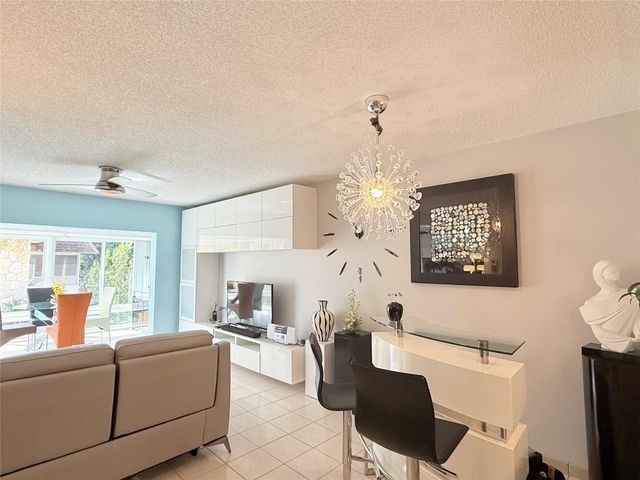 5171 W Oakland Park Boulevard 312, Lauderdale Lakes, FL 33313