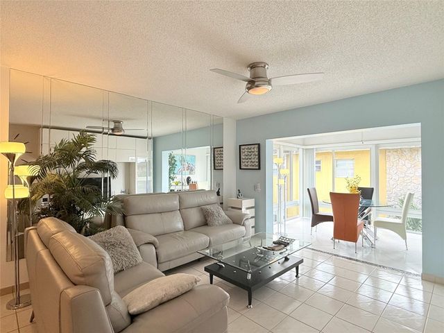 5171 W Oakland Park Boulevard 312, Lauderdale Lakes, FL 33313