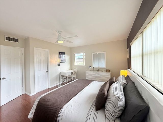 5171 W Oakland Park Boulevard 312, Lauderdale Lakes, FL 33313