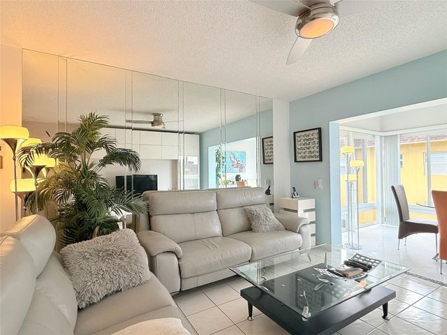 5171 W Oakland Park Boulevard 312, Lauderdale Lakes, FL 33313