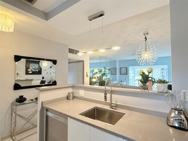 5171 W Oakland Park Boulevard 312, Lauderdale Lakes, FL 33313