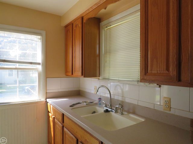 22404 Rausch Avenue, Eastpointe, MI 48021