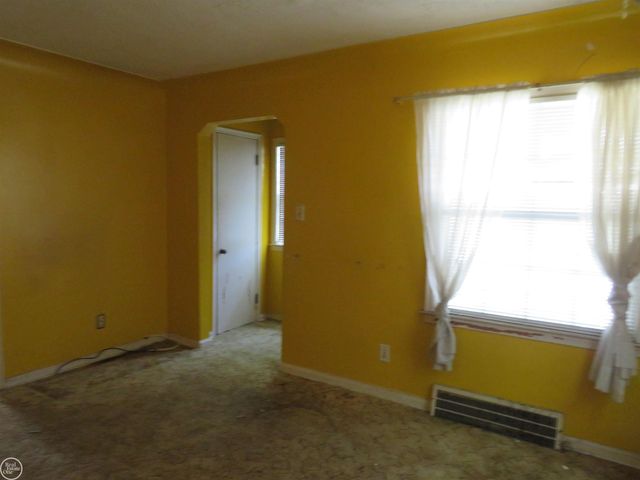 22404 Rausch Avenue, Eastpointe, MI 48021