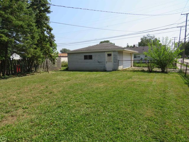 22404 Rausch Avenue, Eastpointe, MI 48021