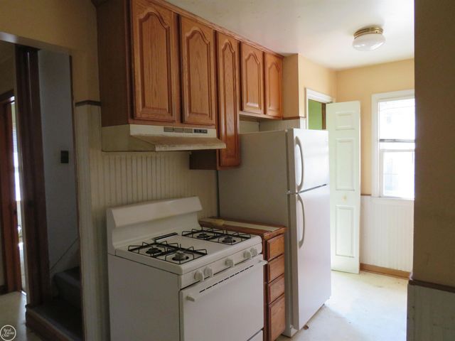 22404 Rausch Avenue, Eastpointe, MI 48021