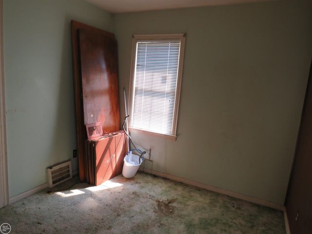 22404 Rausch Avenue, Eastpointe, MI 48021