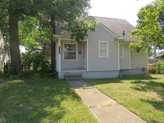 22404 Rausch Avenue, Eastpointe, MI 48021