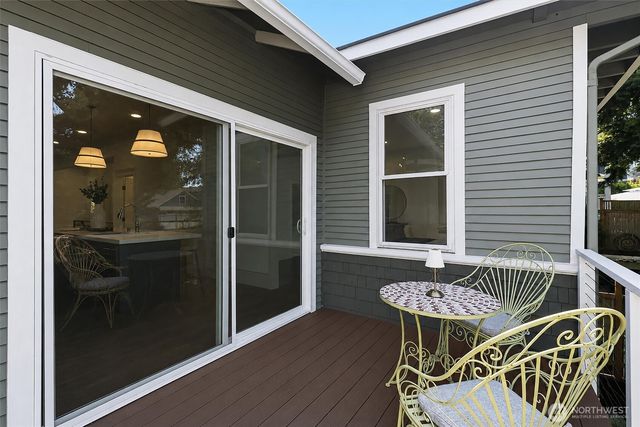 1721 3rd Avenue N, Seattle, WA 98109