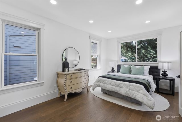 1721 3rd Avenue N, Seattle, WA 98109
