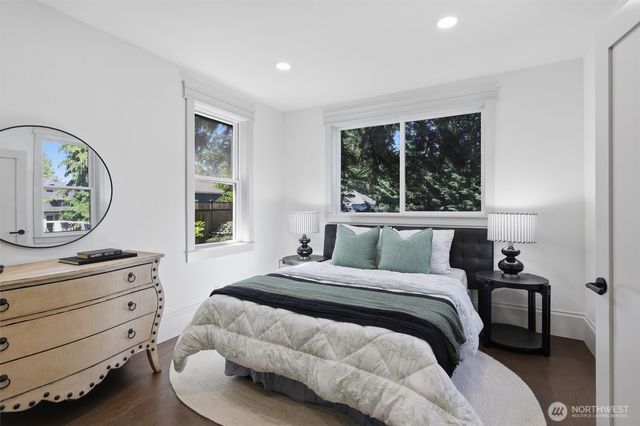 1721 3rd Avenue N, Seattle, WA 98109