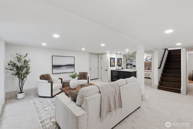 1721 3rd Avenue N, Seattle, WA 98109
