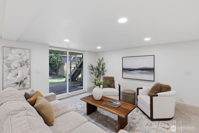 1721 3rd Avenue N, Seattle, WA 98109