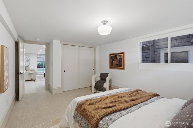 1721 3rd Avenue N, Seattle, WA 98109