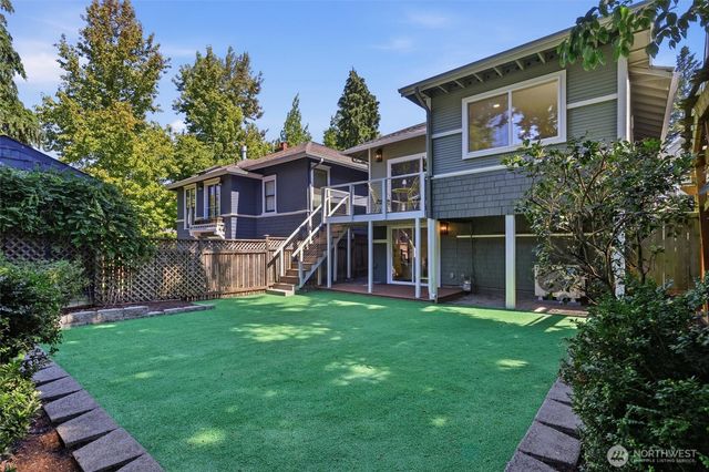 1721 3rd Avenue N, Seattle, WA 98109