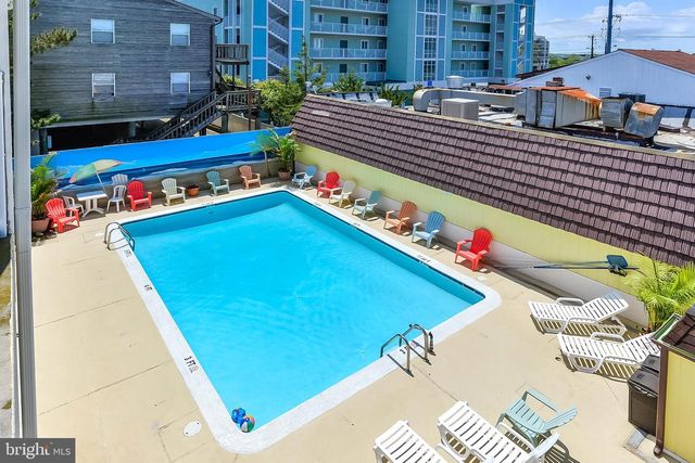 11 62nd St Apt 212, Ocean City, MD 21842