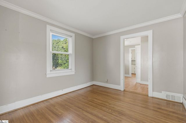305 E Faris Road, Greenville, SC 29605