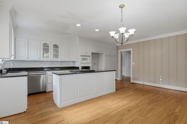 305 E Faris Road, Greenville, SC 29605
