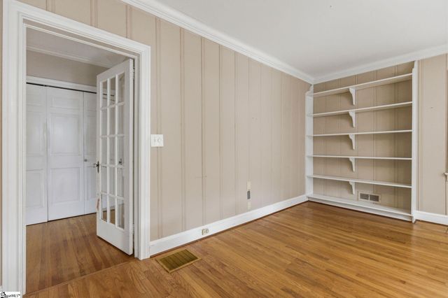 305 E Faris Road, Greenville, SC 29605