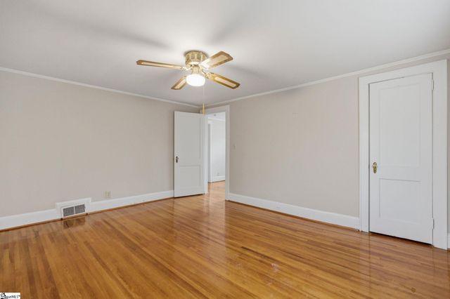 305 E Faris Road, Greenville, SC 29605