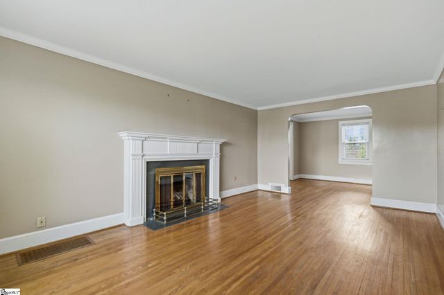 305 E Faris Road, Greenville, SC 29605