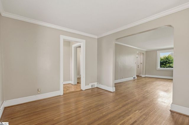 305 E Faris Road, Greenville, SC 29605