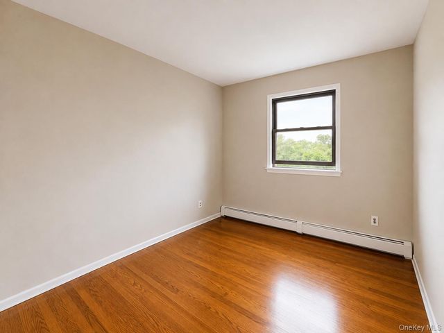95 W Lake Drive, Lindenhurst, NY 11757