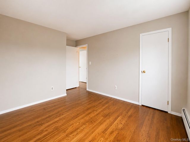 95 W Lake Drive, Lindenhurst, NY 11757