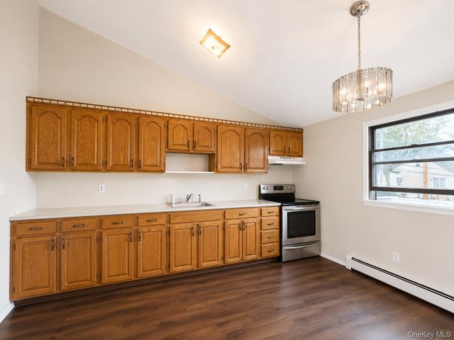 95 W Lake Drive, Lindenhurst, NY 11757