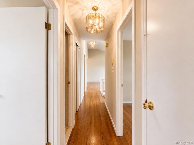 95 W Lake Drive, Lindenhurst, NY 11757