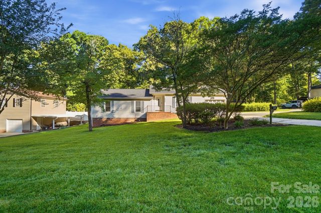 4604 Oakwood Circle, Gastonia, NC 28056