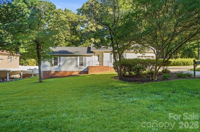 4604 Oakwood Circle, Gastonia, NC 28056