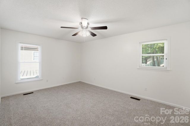 4604 Oakwood Circle, Gastonia, NC 28056
