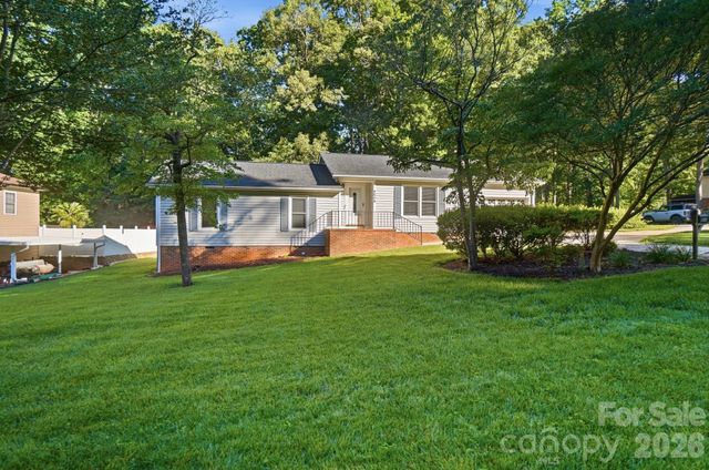 4604 Oakwood Circle, Gastonia, NC 28056