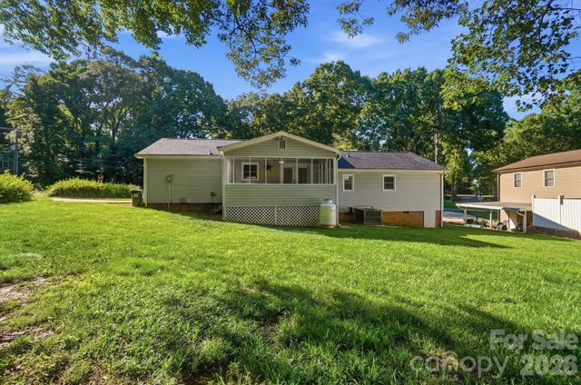 4604 Oakwood Circle, Gastonia, NC 28056
