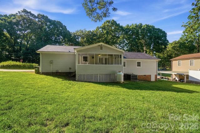 4604 Oakwood Circle, Gastonia, NC 28056