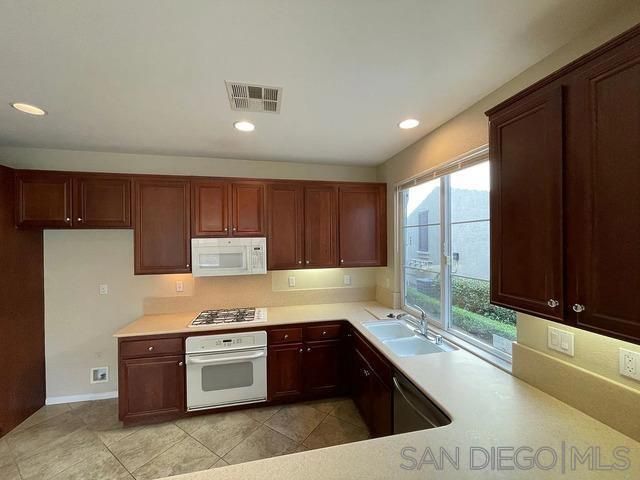 2116 Cantata Dr 44, Chula Vista, CA 91914