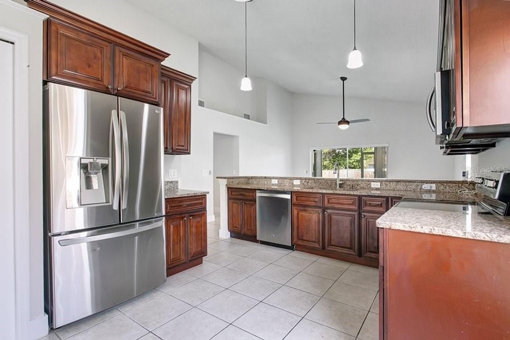 Image 5 of property listing at 3127 BIRMINGHAM BOULEVARD, Orlando, FL 32829
