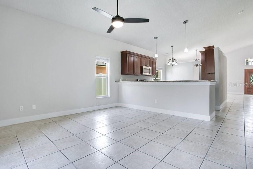 Image 9 of property listing at 3127 BIRMINGHAM BOULEVARD, Orlando, FL 32829