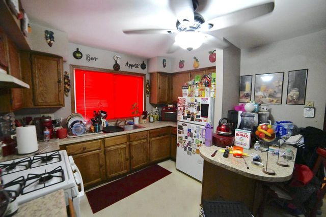 2104 S 71st STREET, West Allis, WI 53219