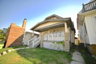 2104 S 71st STREET, West Allis, WI 53219