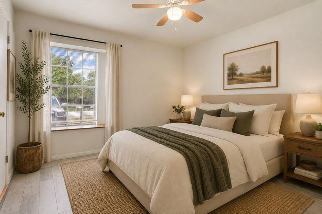 2106 N San Antonio Avenue, Pearland, TX 77581