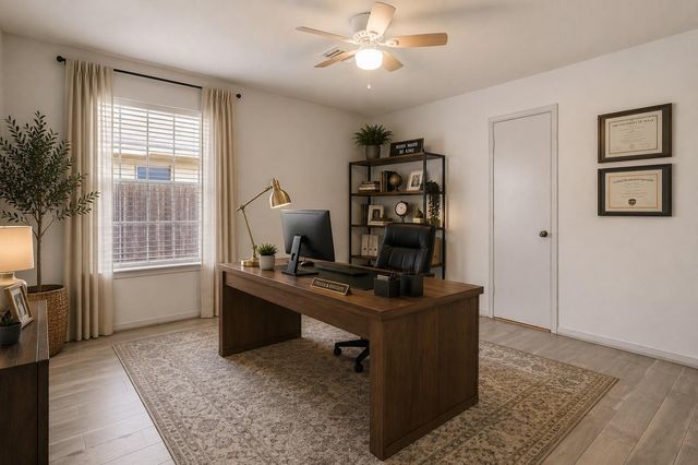 2106 N San Antonio Avenue, Pearland, TX 77581